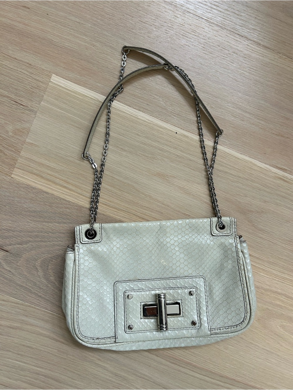 Women's Cream Chain Shoulder Bag